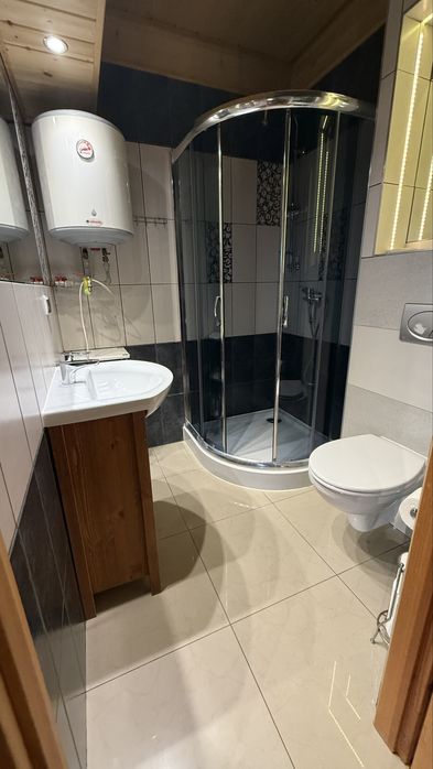 Dom Góralski z Bali na Kaszubach nad jeziorem Deka