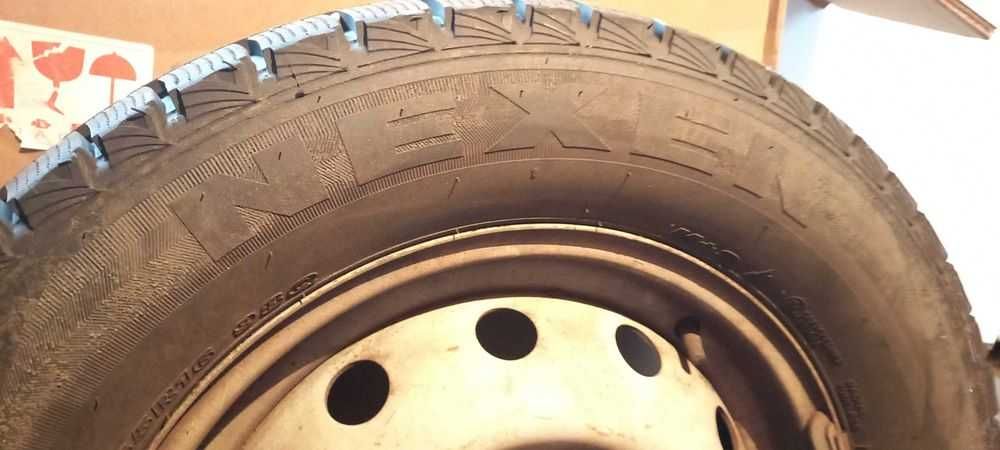 Колеса NEXEN 215/65 R16 до ниви