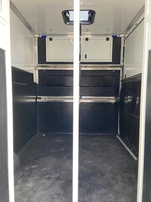 Renault transportador de cavalos 1-2 cavalos, ano de fabrico 2024