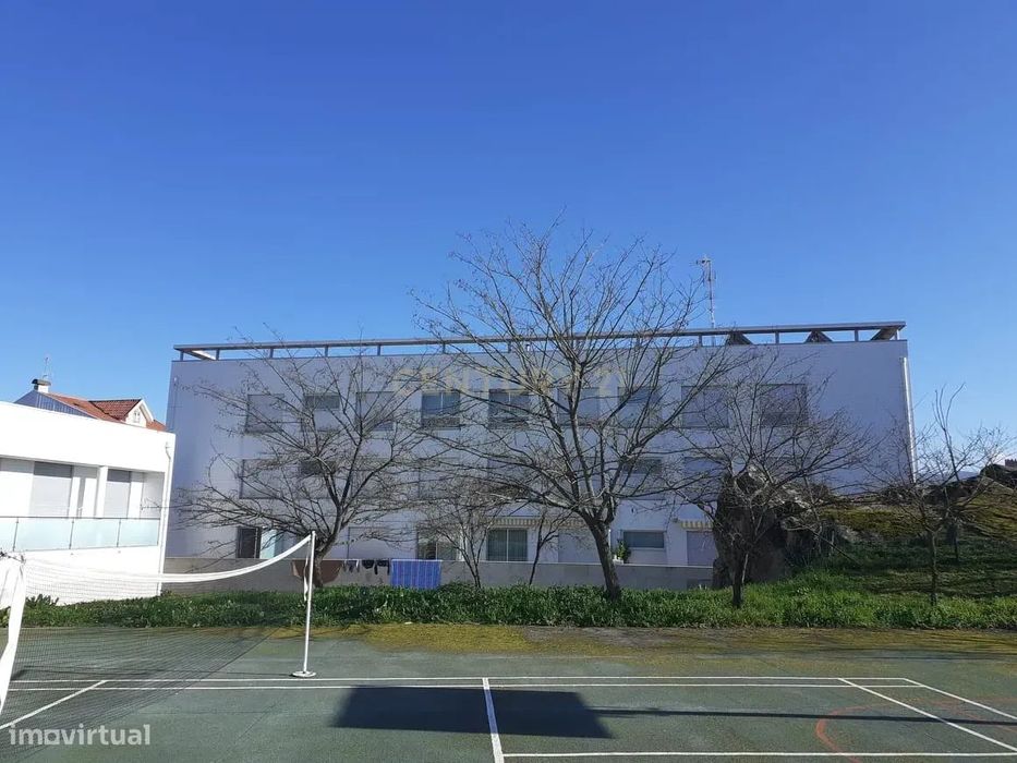 Apartamento quase novo, no centro da cidade de Chaves