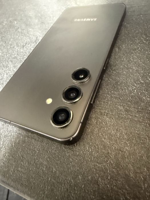 Продажа S24 бу хороший стан на snapdragon! Лише зустріч!