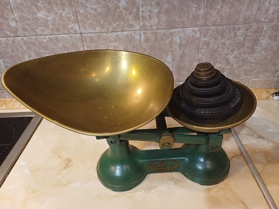 Британські антикварні ваги THE VIKING з гирями, 1940–50-ті рр.