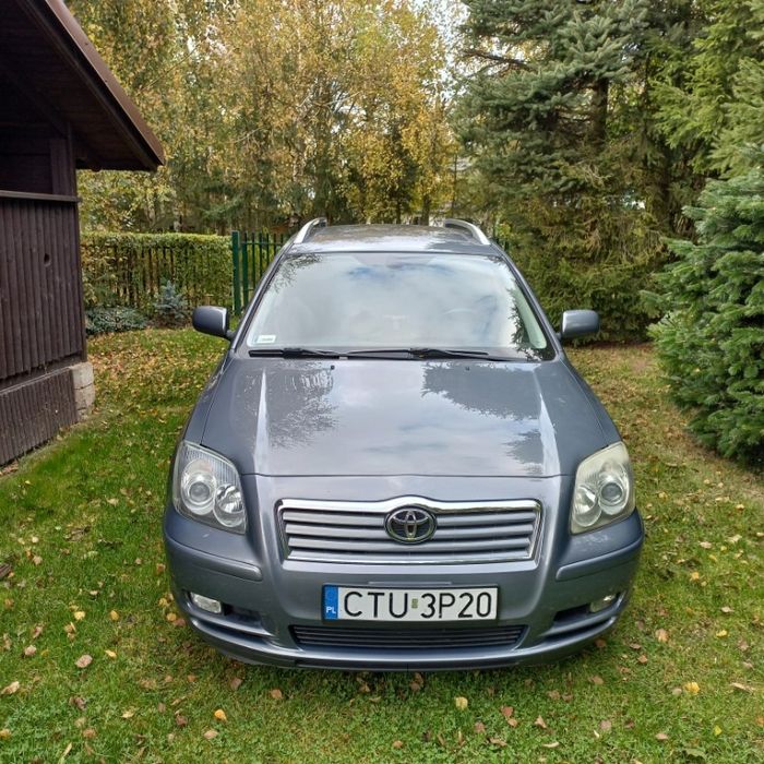 Sprzedam Toyotę Avensis T25 1.8B