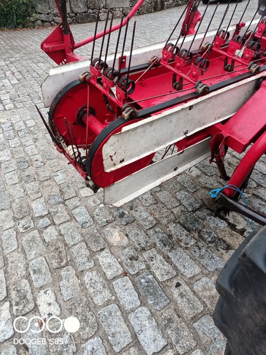 Mexedor juntador de palha feno