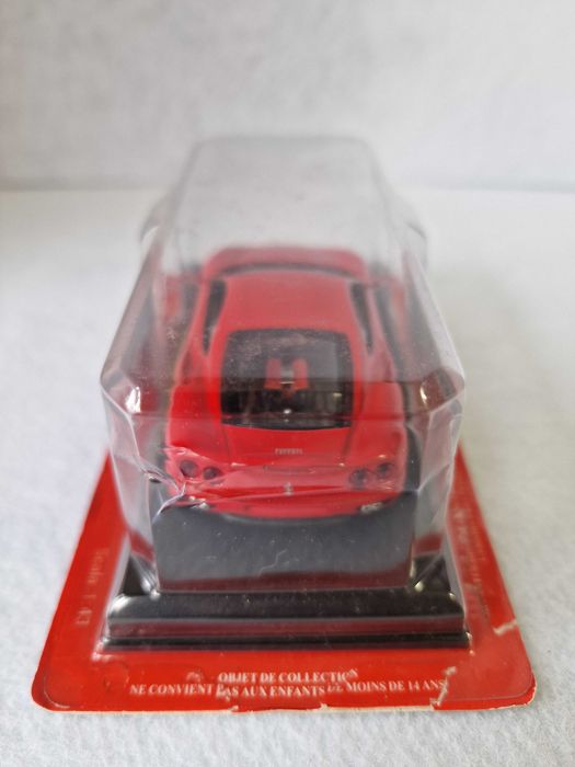 Miniatura 1:43 Ferrari Modena  carro de coleção Ferrari