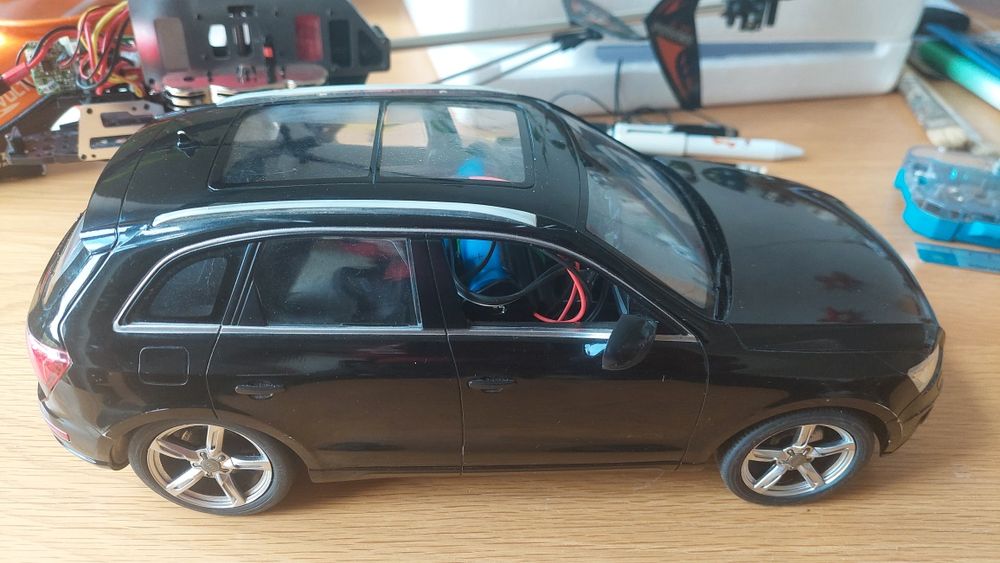 Wyjątkowy model RC Audi Q5 scala 1/14- Idealny dla dłuższej zabawy