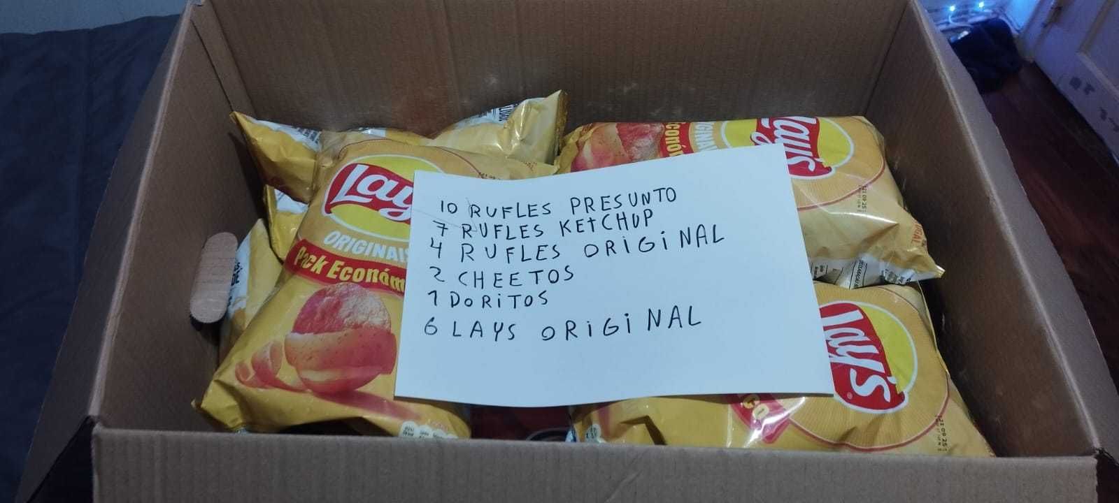 Caixa com 30 Batatas Fritas (Lays, Doritos, Rufles) 55 centimos cada!