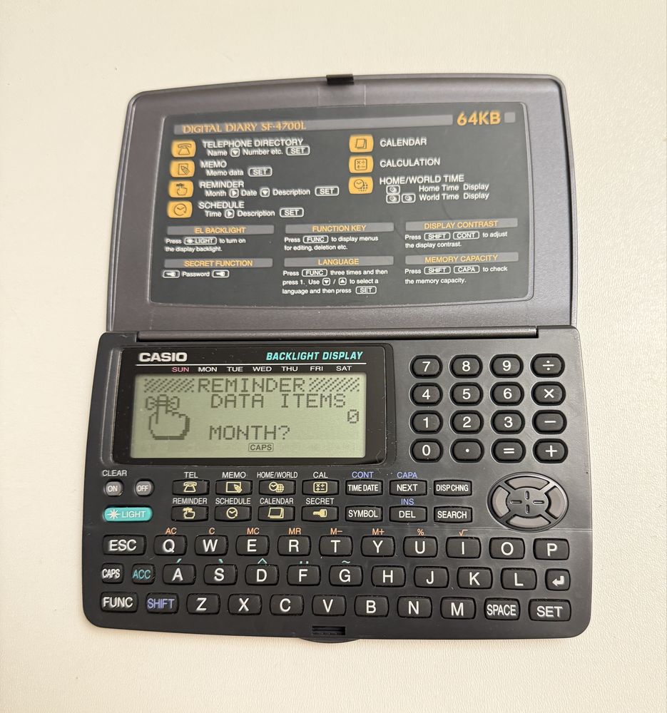 Organizer Casio SF-4700L 64KB lata 90 retro vintage