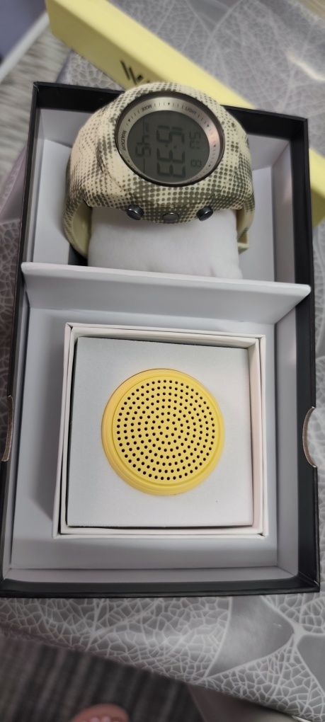 Relógio Watx and Co Digital Smart Amarelo com Coluna Incluida