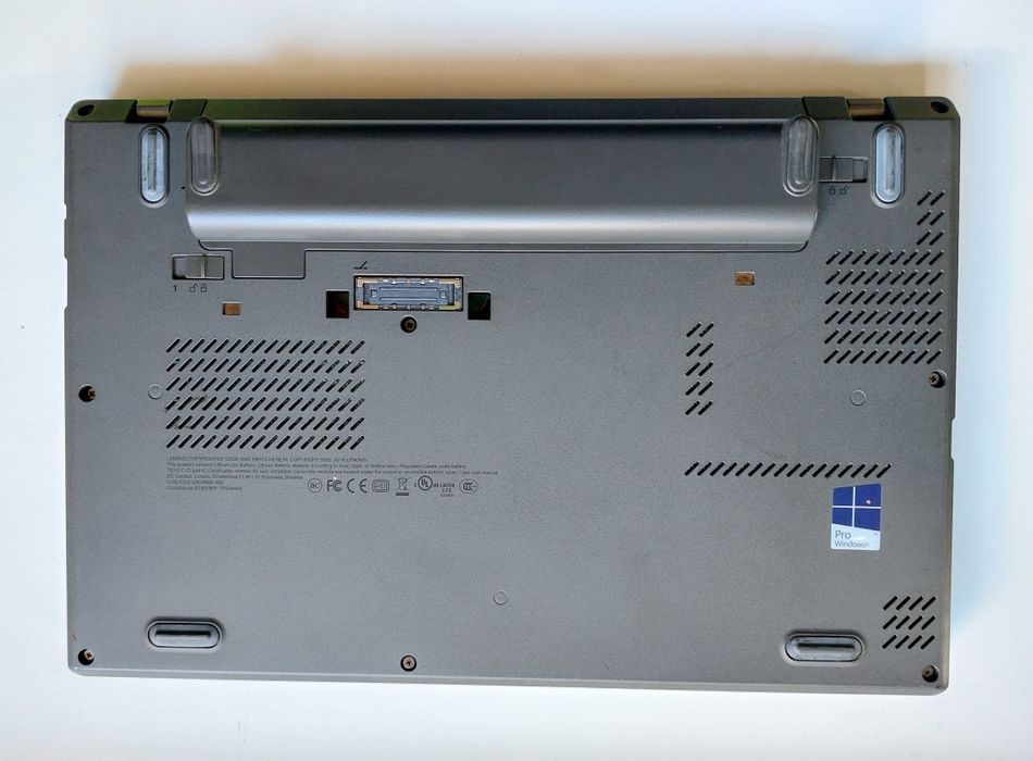 Ноутбук Lenovo 12.5/i5 5gen/8gb/ssd/акб 4.5 години