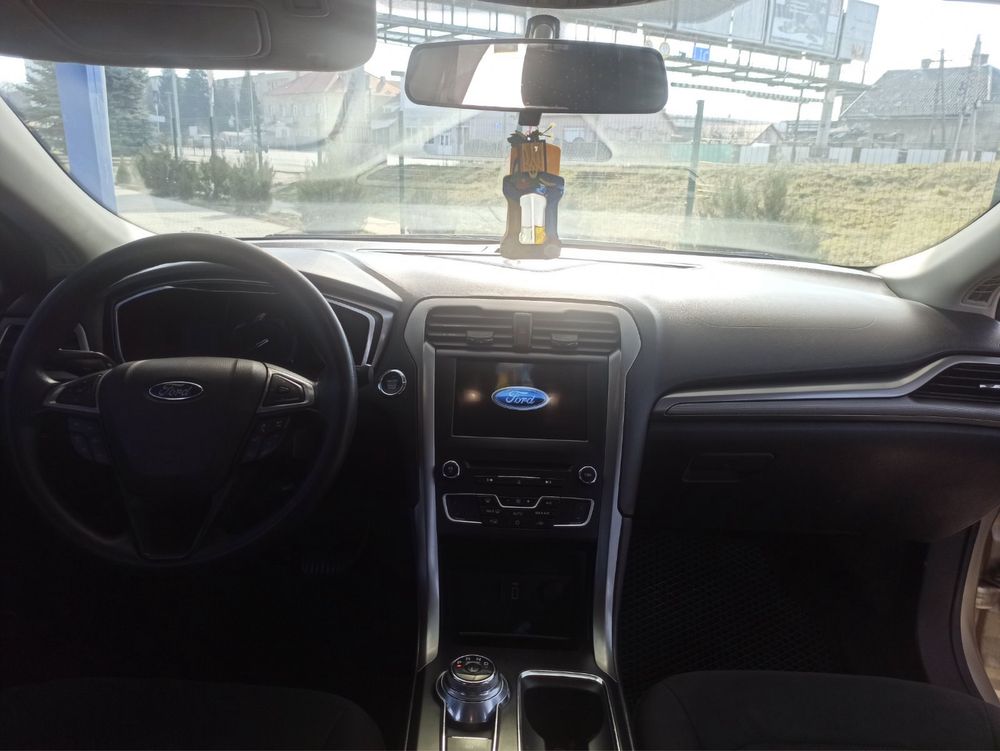Ford Fusion 2017 газ/бензин