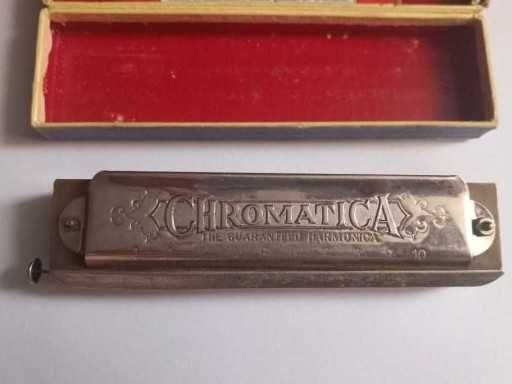 Stara harmonijka Chromatica z pudelkiem