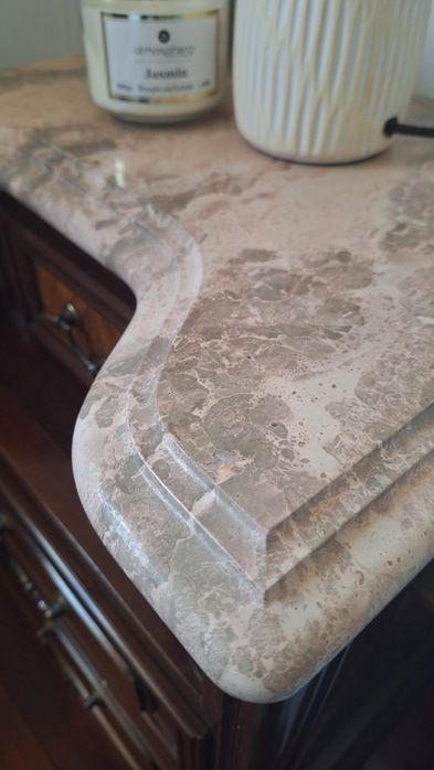 2 mesas de cabeceira