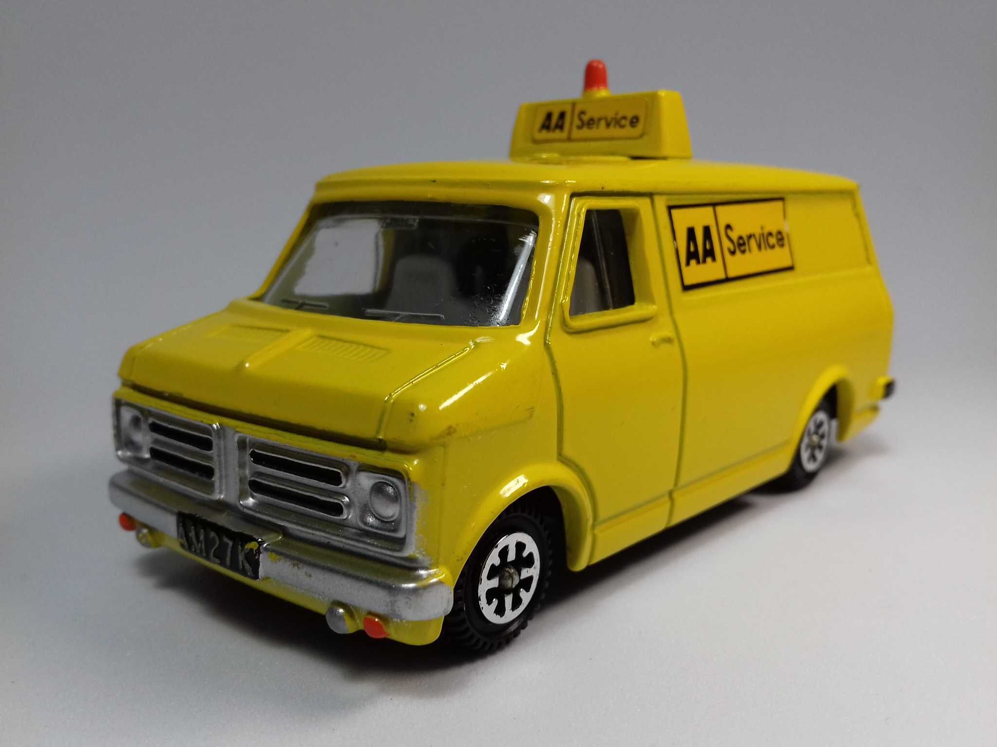 Dinky Toys #412 - Bedford Van-Serviço AA - 1970´s by Meccano Ltd