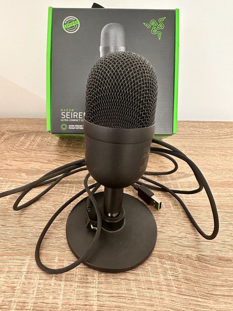 Микрофон Razer Seiren mini (RZ19-03450100-R3M1)