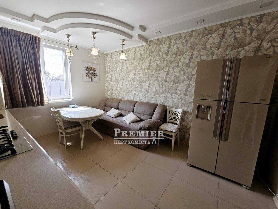 У продажу будинок у смт. Великодолинське