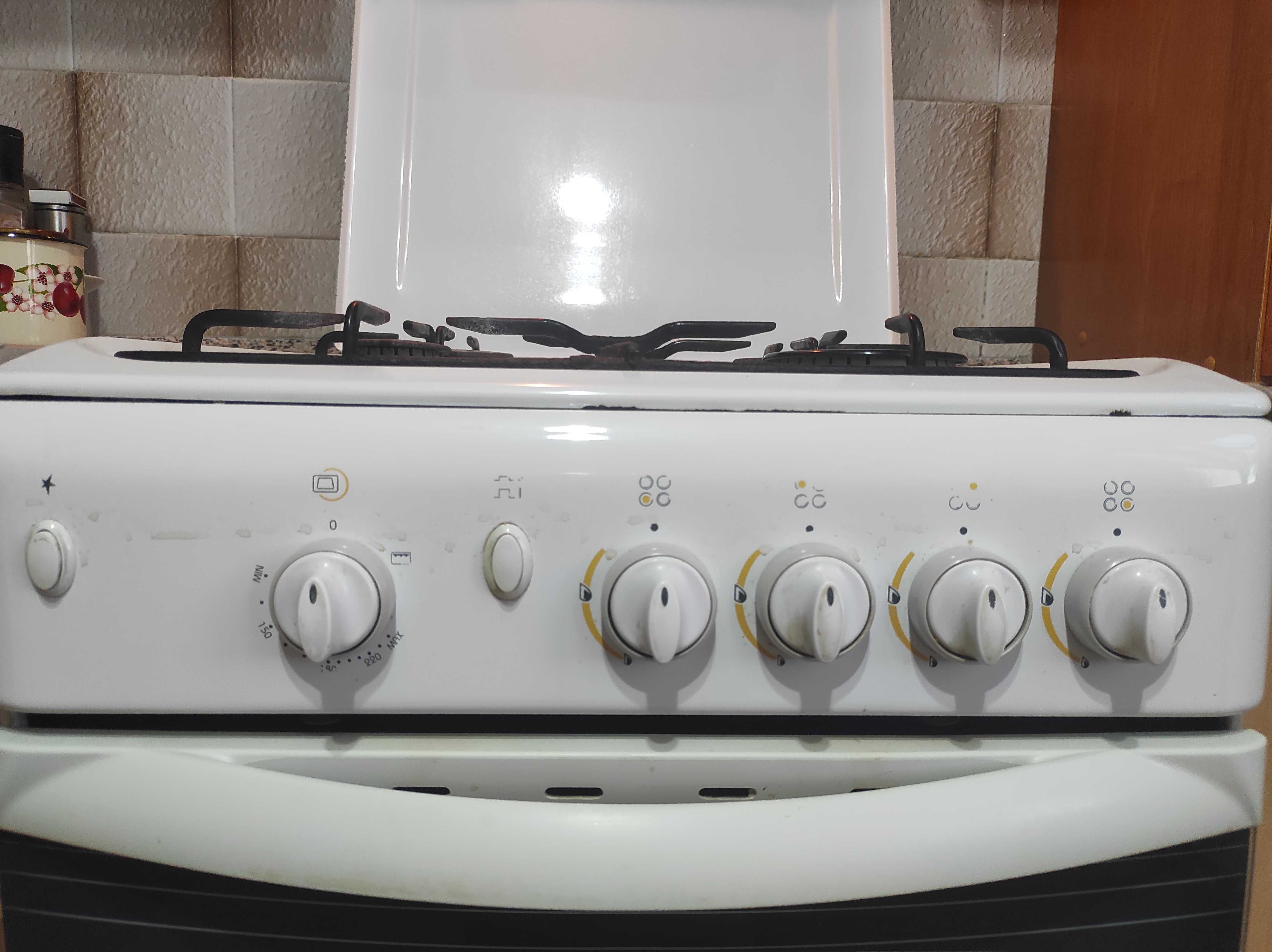 Газова плита INDESIT
