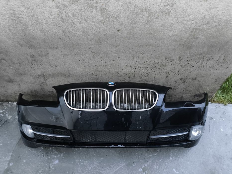 Zderzak przód kompletny BMW F10/F11 halogeny, nerki,kratki, zaślepki,z