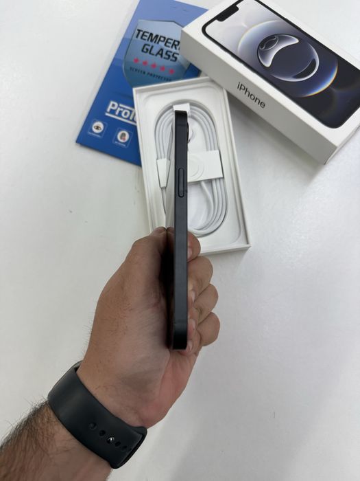 iPhone  16e Black 128Gb c/garantia