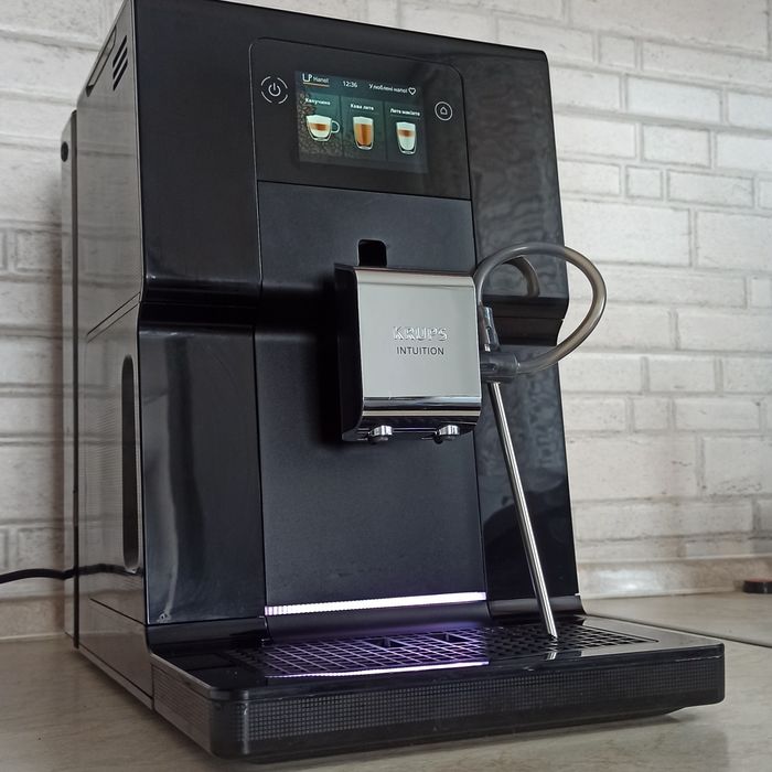 Кавомашина Krups Intuition Preference EA873  стан нової
