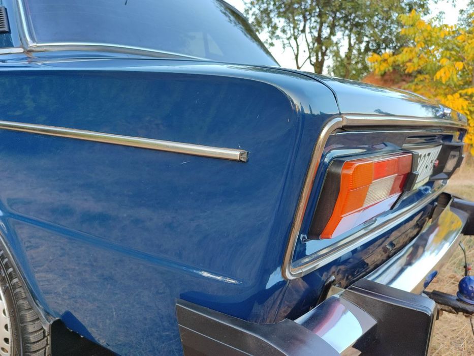 Автомобіль ВАЗ 2106