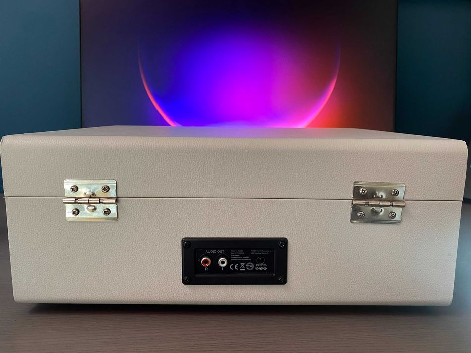 Przenośny Gramofon z funkcją odtwarzania Bluetooth, USB & AUX