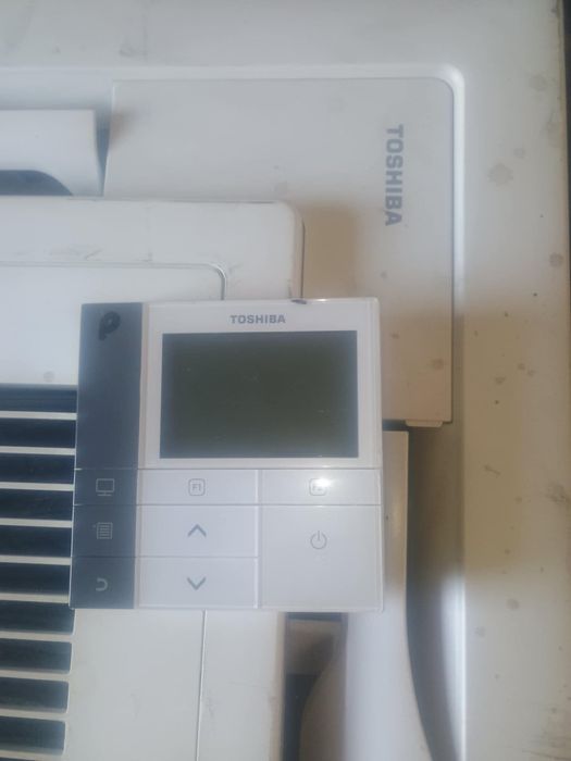 Klimatyzacja Toshiba jednostka wewnętrzna RAV-RM1601UTP-E