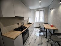 Продам 2 кімнатну квартиру з гарним ремонтом
