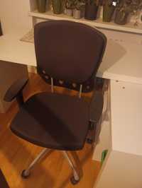 Krzesło obrotowe, regulowane oparci