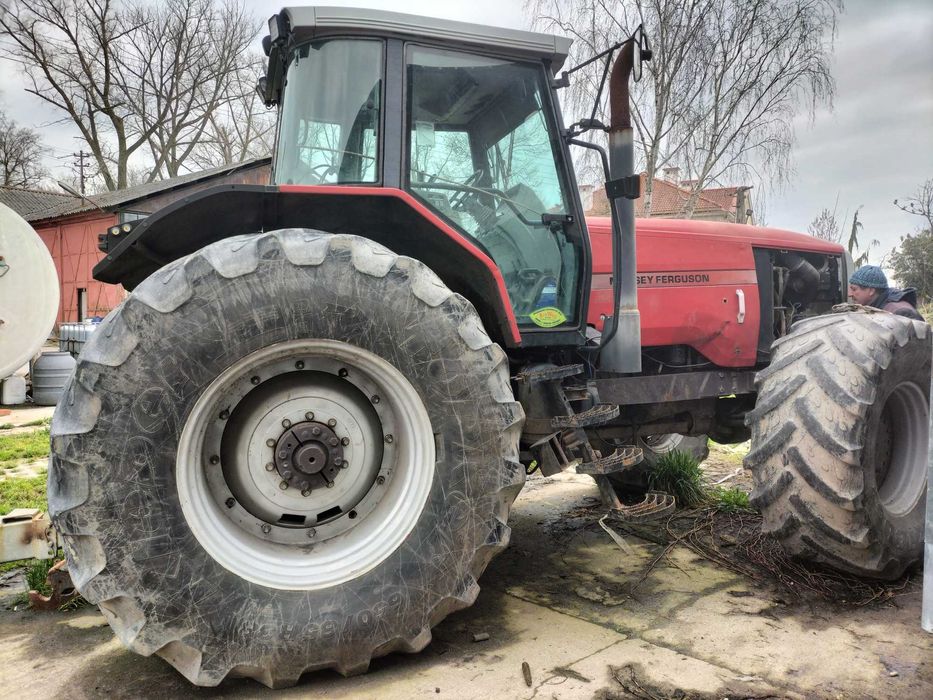 Sprzedam ciągnik z przyczepą.