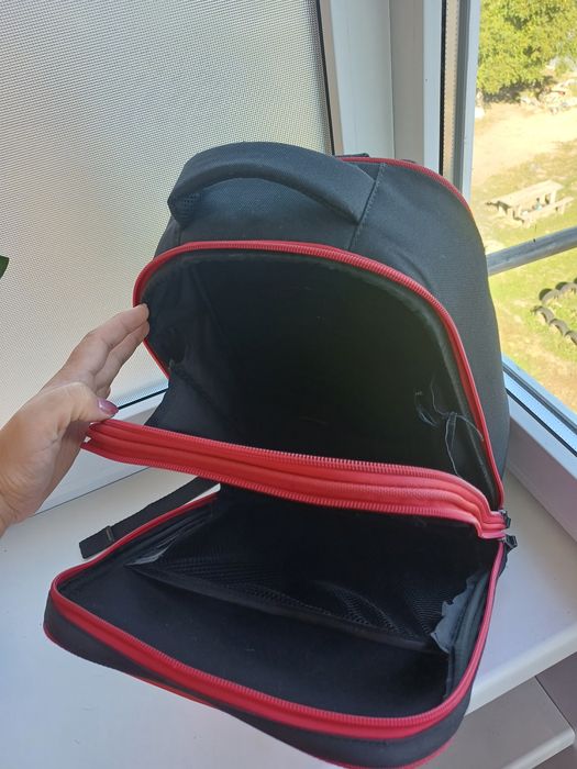 Рюкзак, шкільний портфель