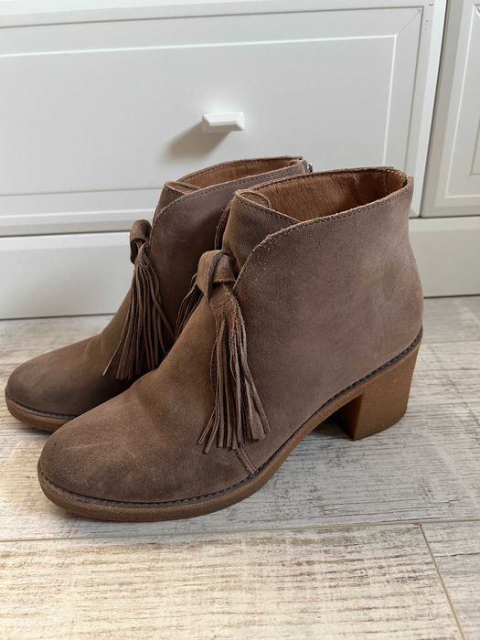 Замшеві черевики UGG р.41