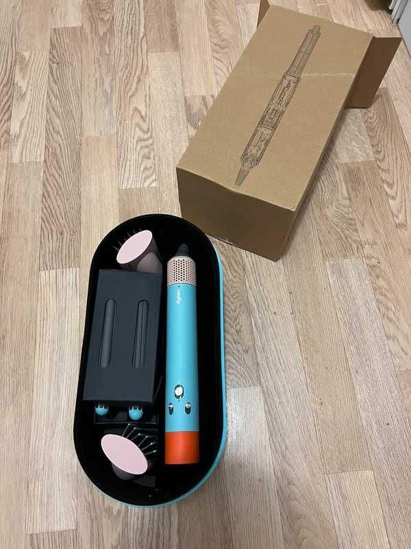 Oryginał Dyson Airwrap Multi-Styler Complete Long HS05