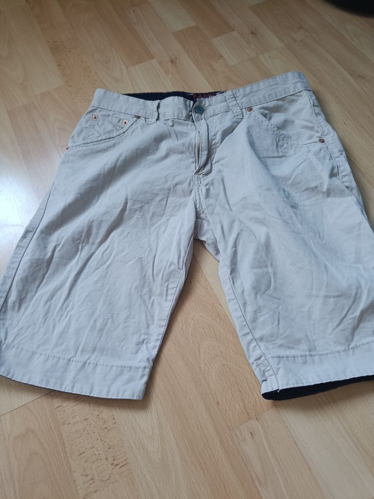 Spodenki Levi's rozm. 36/38