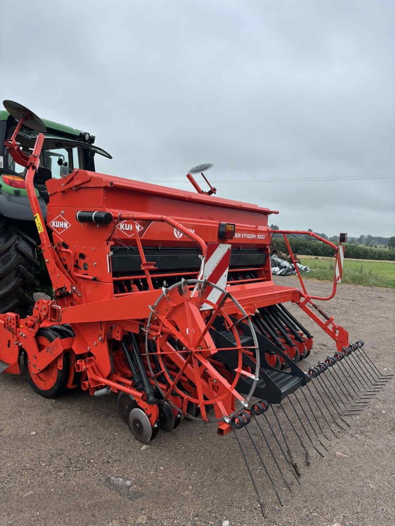 Kuhn integra 3003brona hrb 303