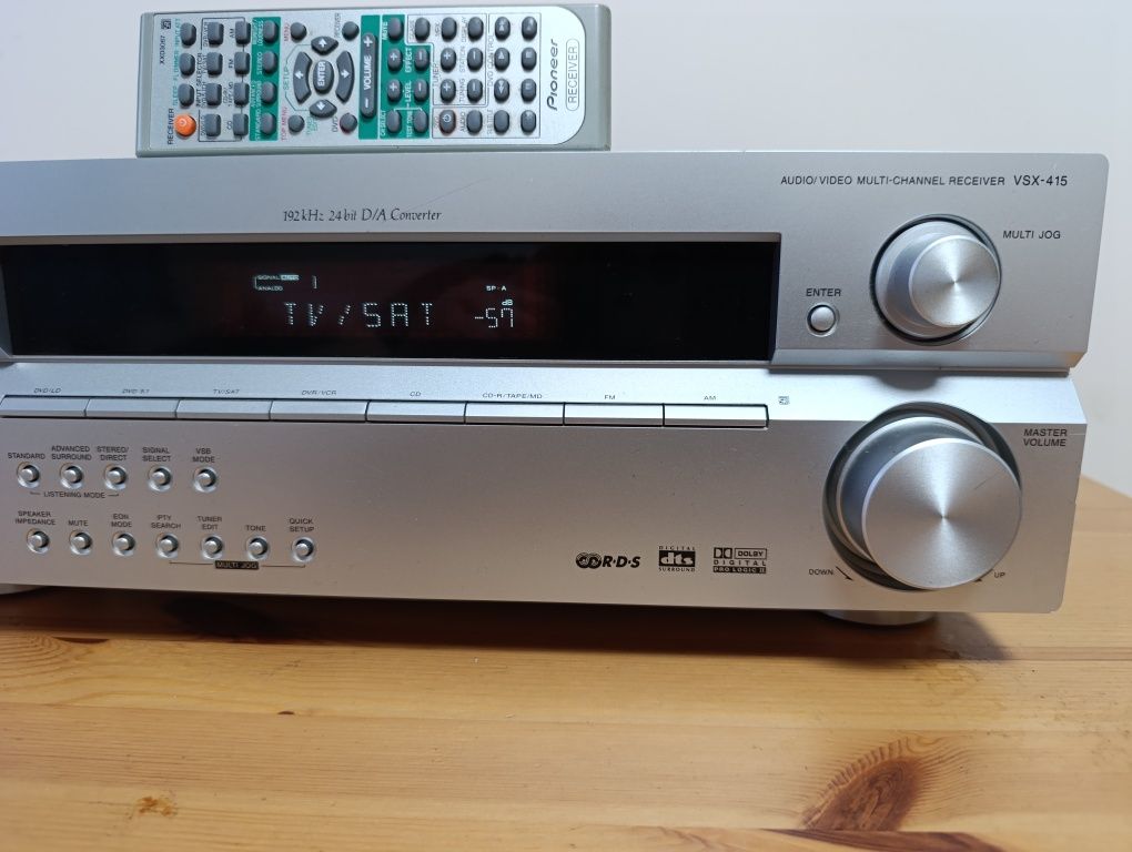 Pioneer amplituner