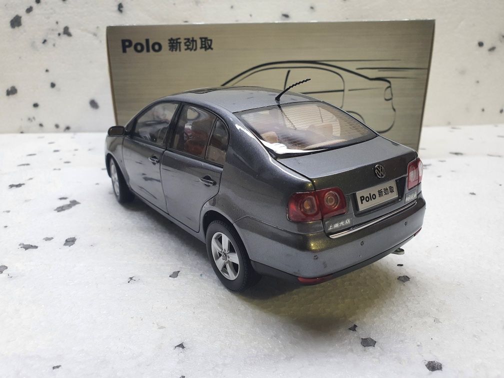 VW volkswagen Polo 1/18 norev kyosho minichamps Otto mobile solido
