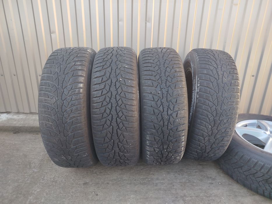 Зимові шини 215 65 r16