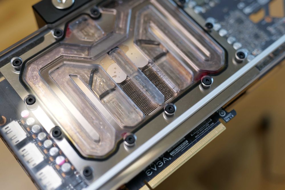 EVGA RTX 3090 FTW3 Ultra Gaming + blok EKWB Vector ABP SET