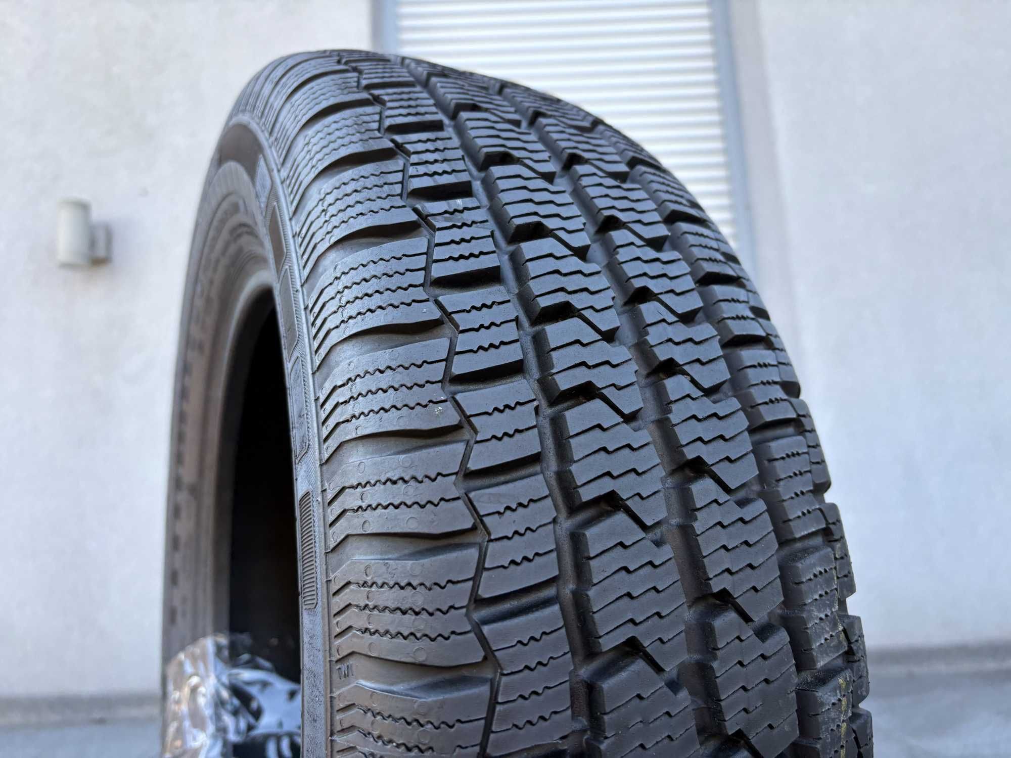 x2 całoroczne 205/65R16C Continental 8,8mm 2024r FV23% Jak nowe! 4S127