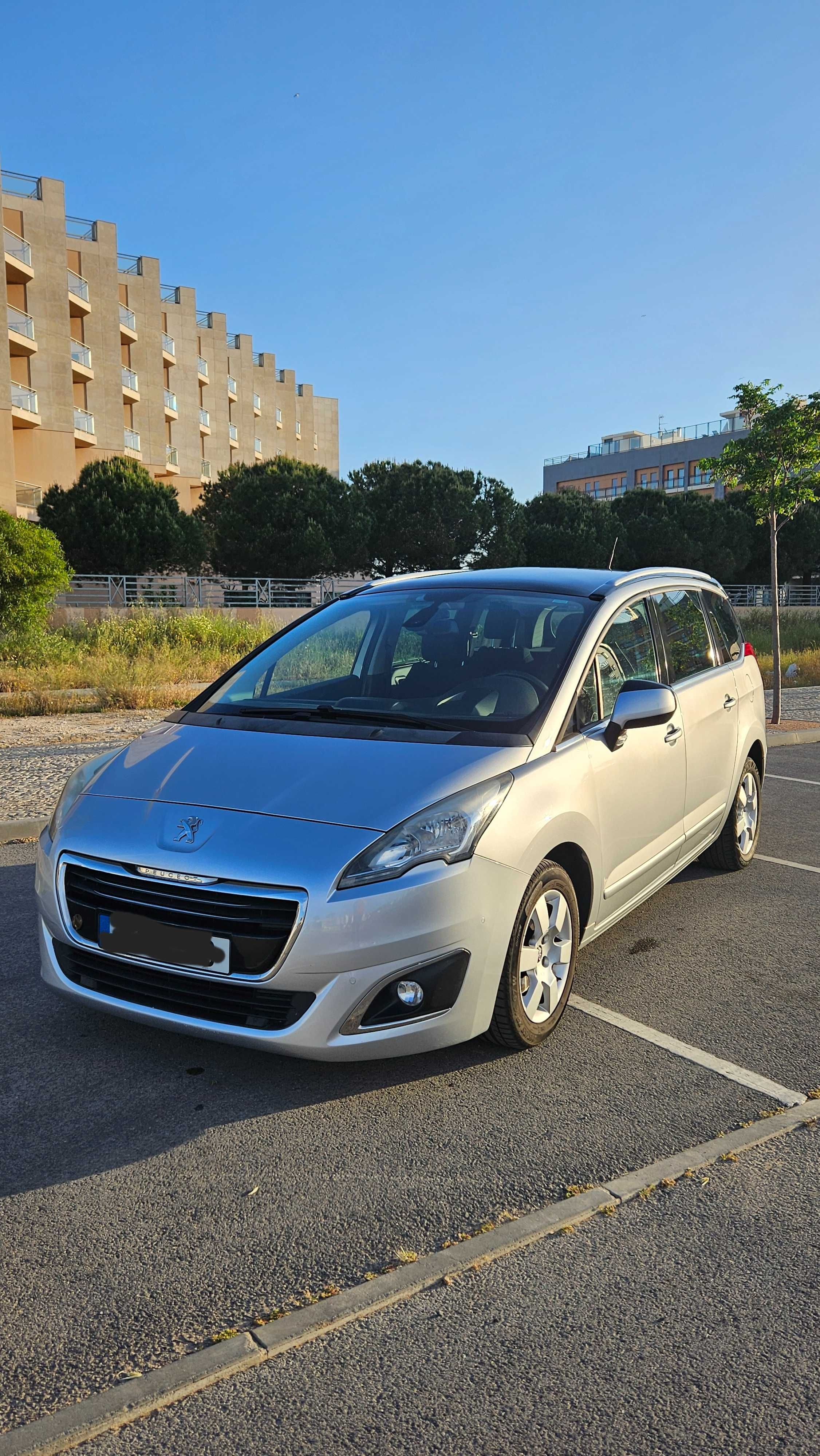 Peugeot 5008 1.6E-HDI Allure 7 lugares