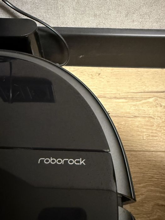 Продам робот пылесос roborock s5 max в почти новом состоянии