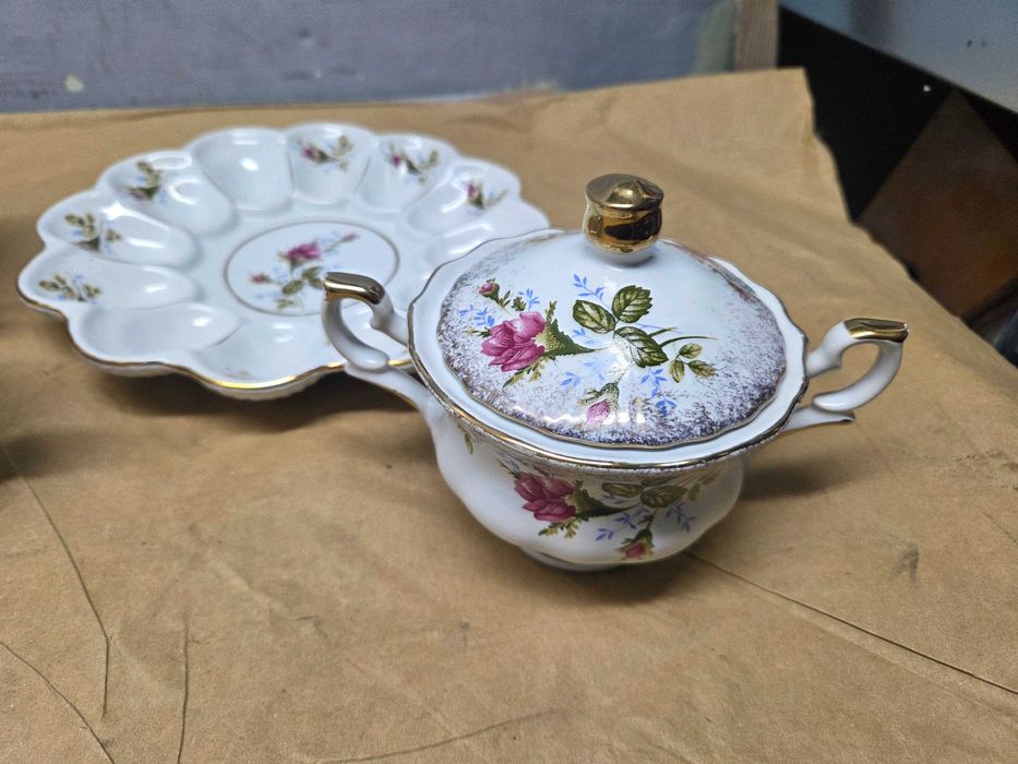 Serwis kawowy "Iwona Złota Róża" Chodzież staroć cukiernicza okazja