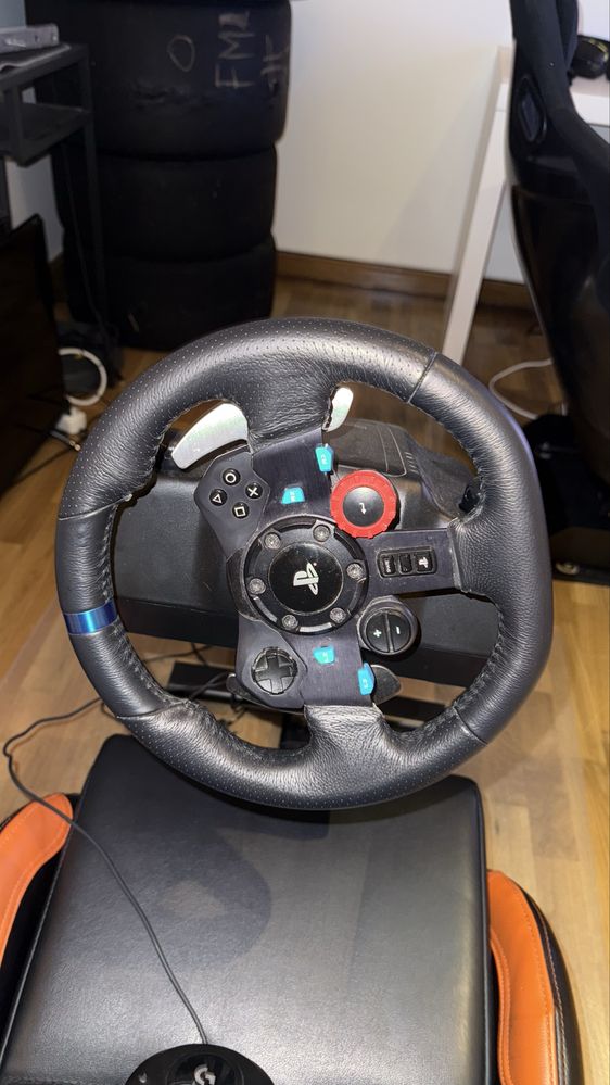 Simulador Logitech G29 com cockpit e mudanças