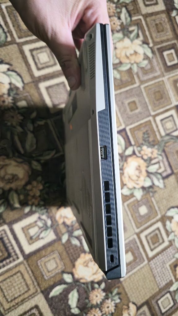 Asus Fa617nsr-n4021