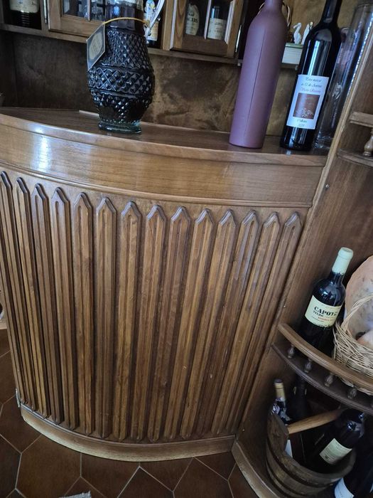 Móvel Bar Antigo em Madeira Maciça