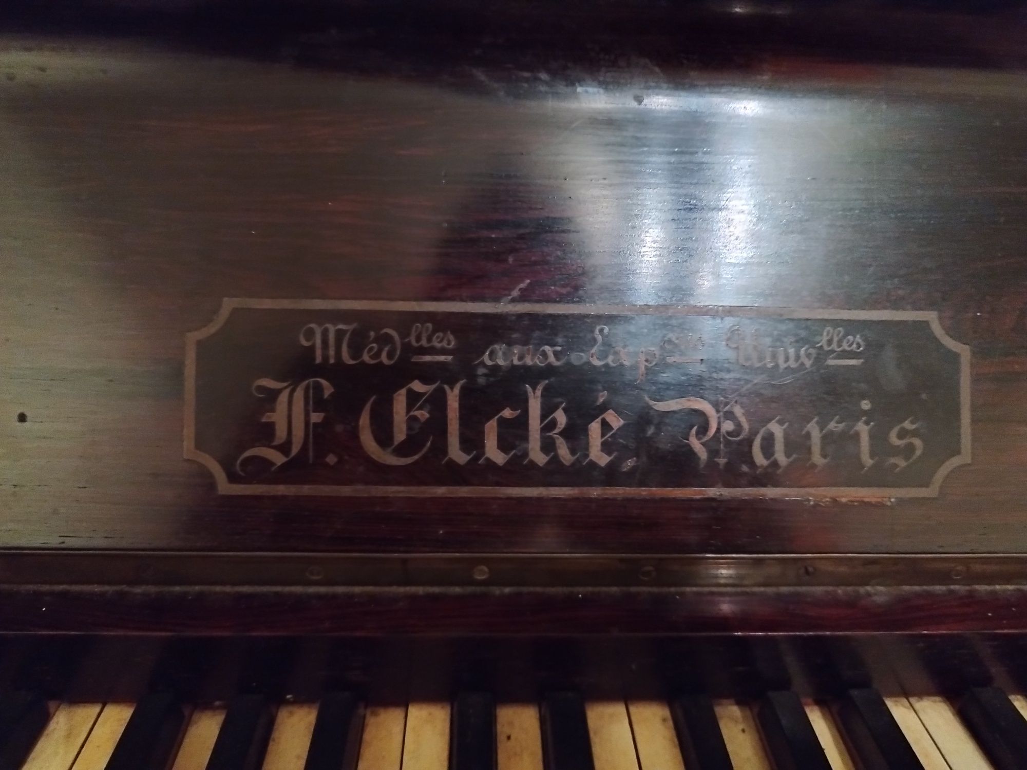 Piano F Elcke Paris