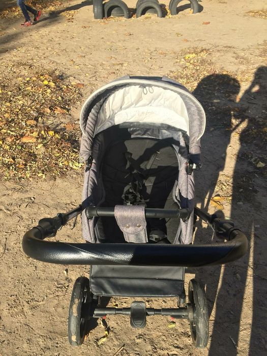 Коляска прогулочная