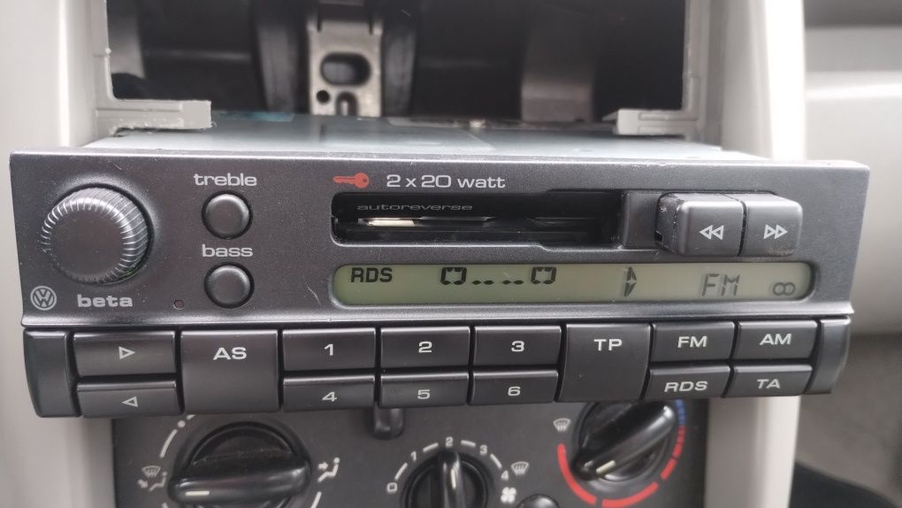 Radio VW Beta 4 zielone podświetlenie w pełni sprawne