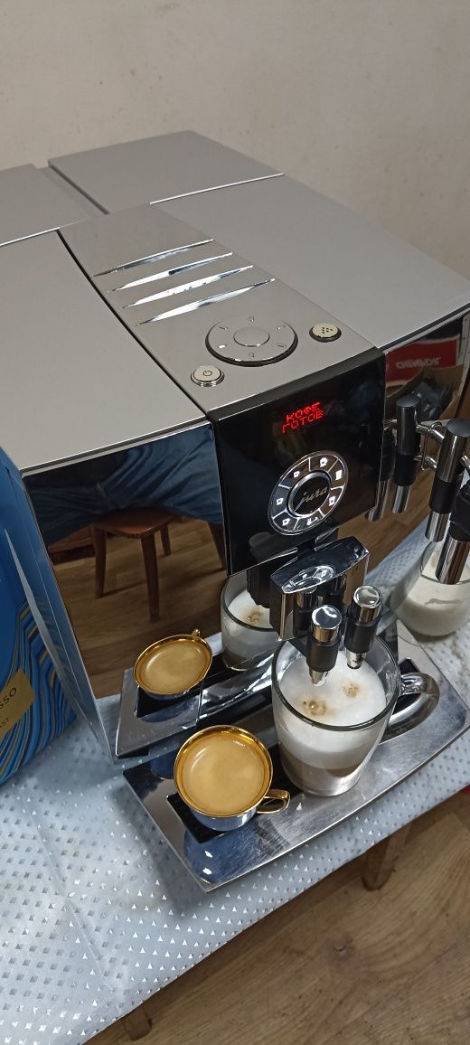 Кофемашина Jura Impressa J9 из Германии.